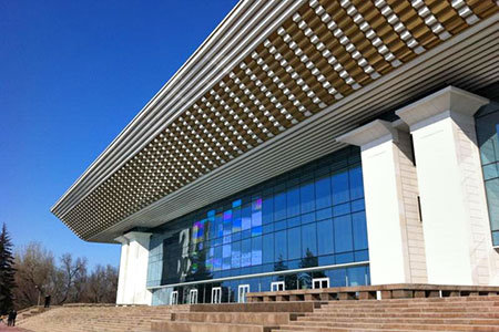 Дворец имени Ленина, ныне Дворец Республики, в Алматы