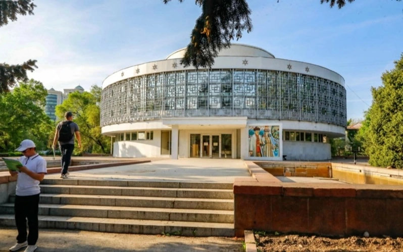 Дворец бракосочетания в Алматы