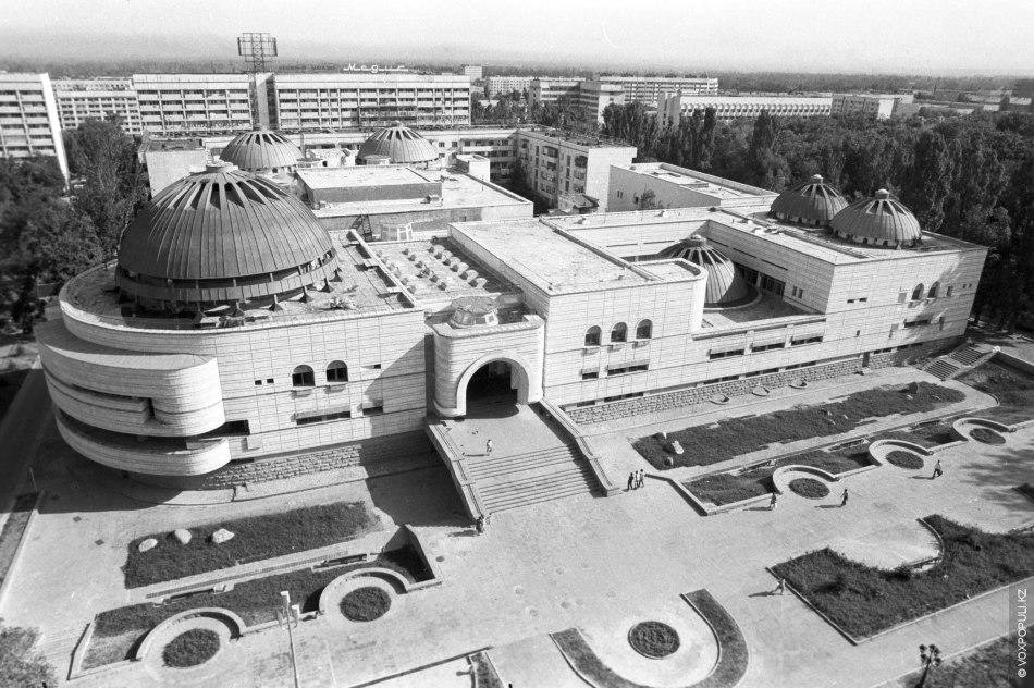 Банный комплекс «Арасан» в Алматы с купольными объёмами